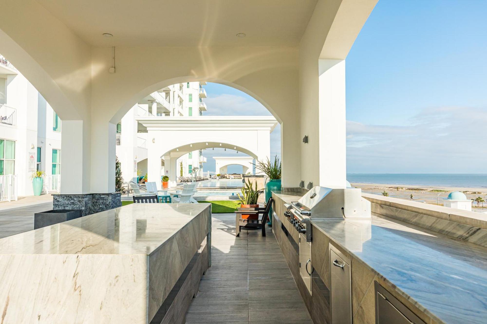 Emerald By The Sea Retreat Galveston Exterior photo