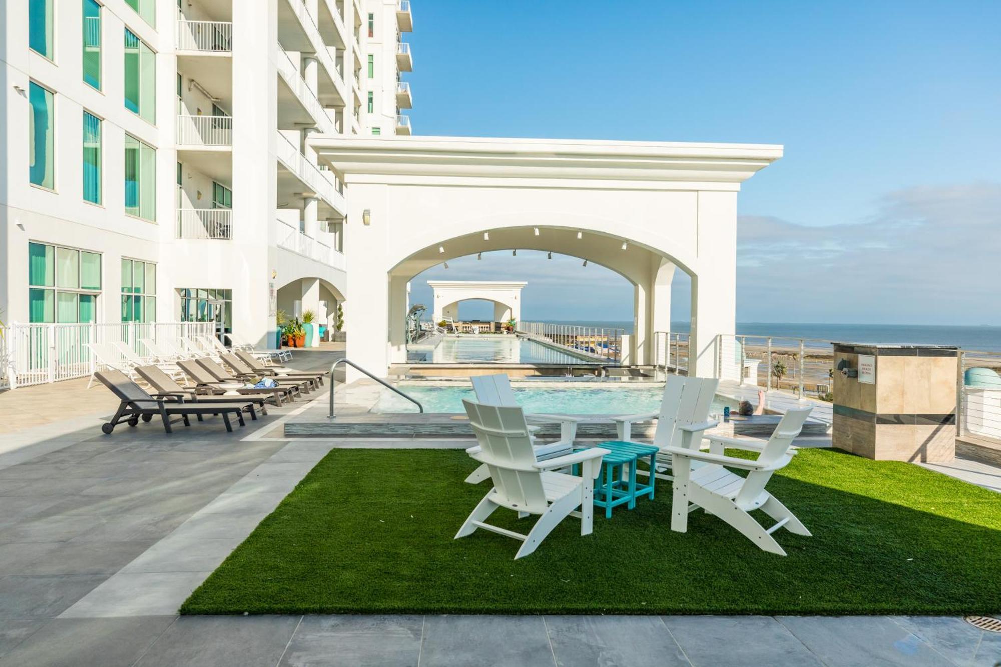 Emerald By The Sea Retreat Galveston Exterior photo