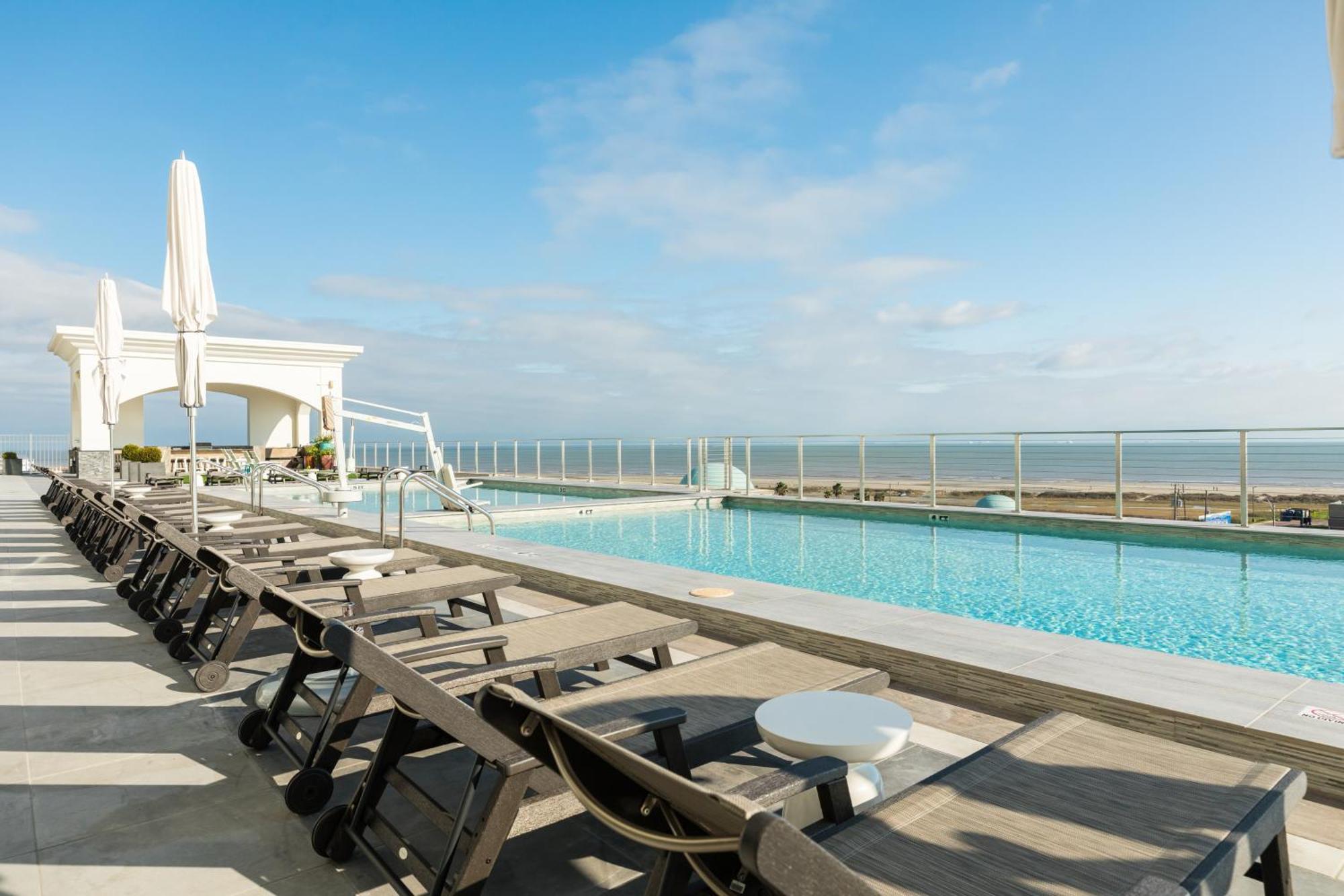 Emerald By The Sea Retreat Galveston Room photo