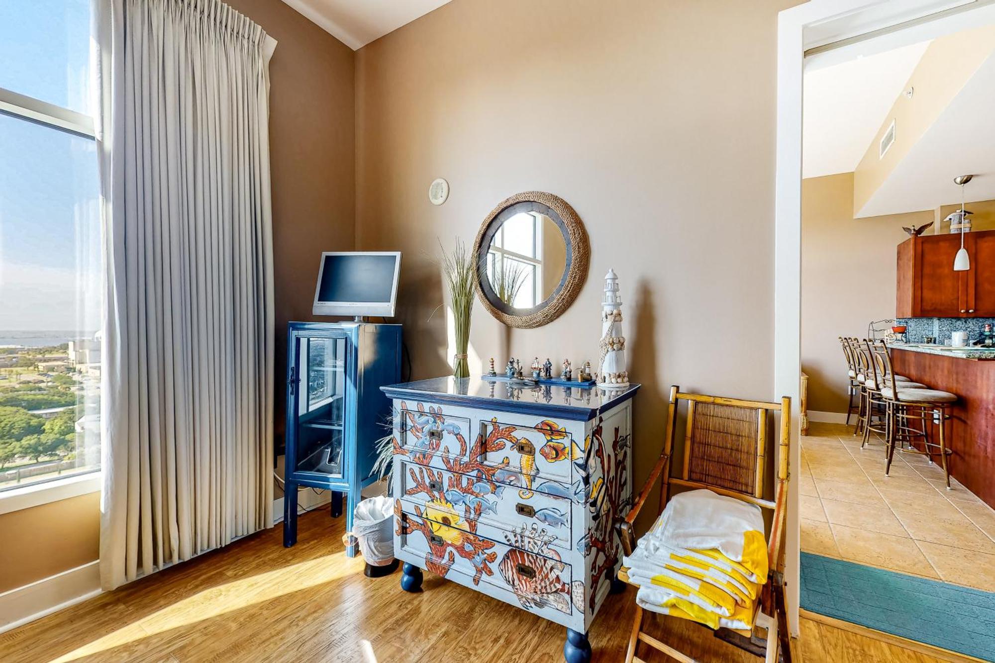 Emerald By The Sea Retreat Galveston Room photo