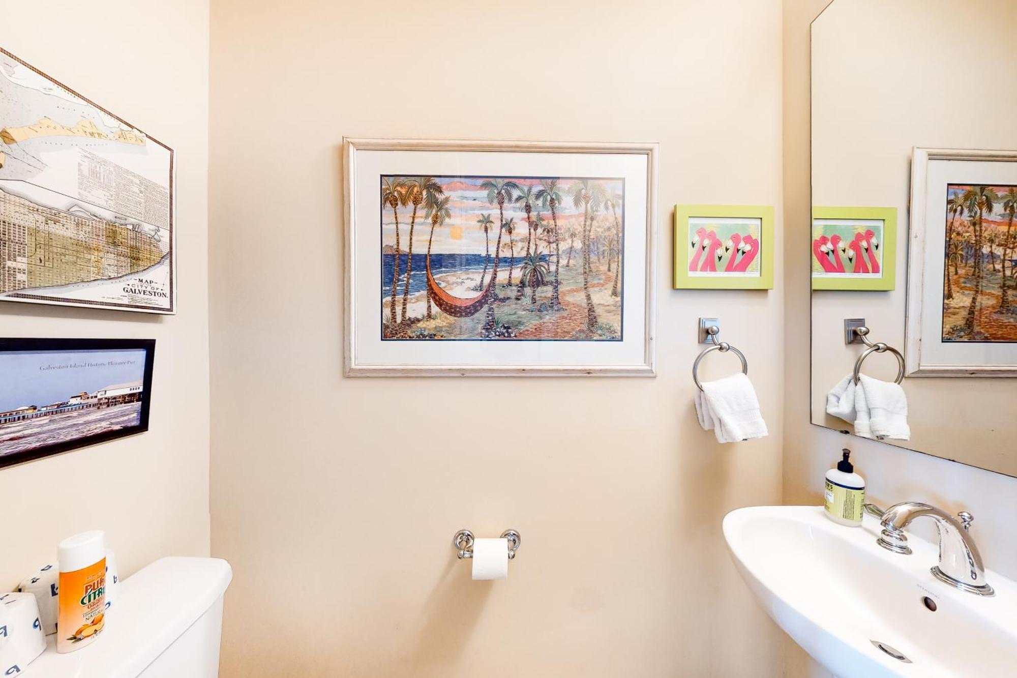 Emerald By The Sea Retreat Galveston Room photo